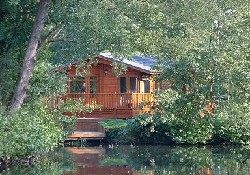 Picture of Waveney Valley Lakes, Norfolk Picture of Waveney Valley Lakes, Norfolk