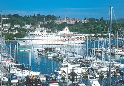 Visiting Cruise Ship Visiting Cruise Ship