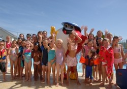 PHOTO Kids Club By Pool