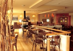 Club   Restaurant