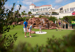 Picture of Devon Cliffs Holiday Park, Devon, South West England